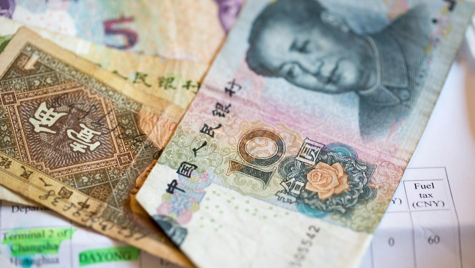 China cuts lending rates to spur economic recovery