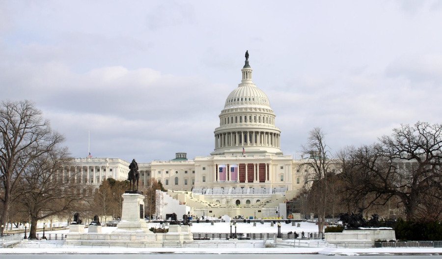 Trump signs spending bill to avert US govt shutdown