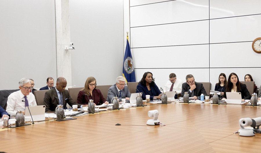 Fed minutes: Growth, inflation and trade risks elevated