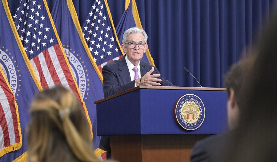 Markets drop as Trump steps up attacks on Powell