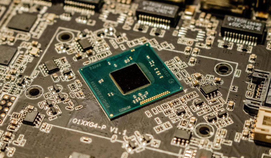 Broadcom beats estimates with AI semiconductor growth