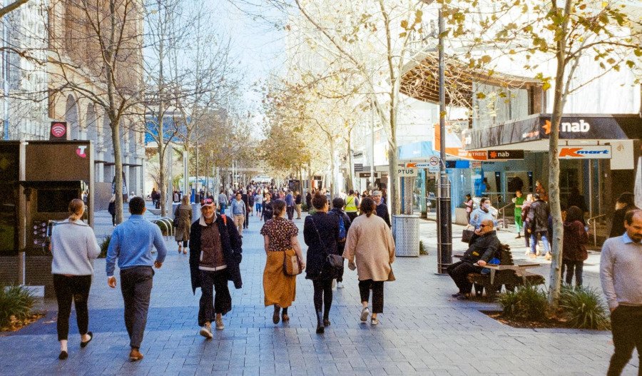Westpac: Consumers remain 'cautiously pessimistic'
