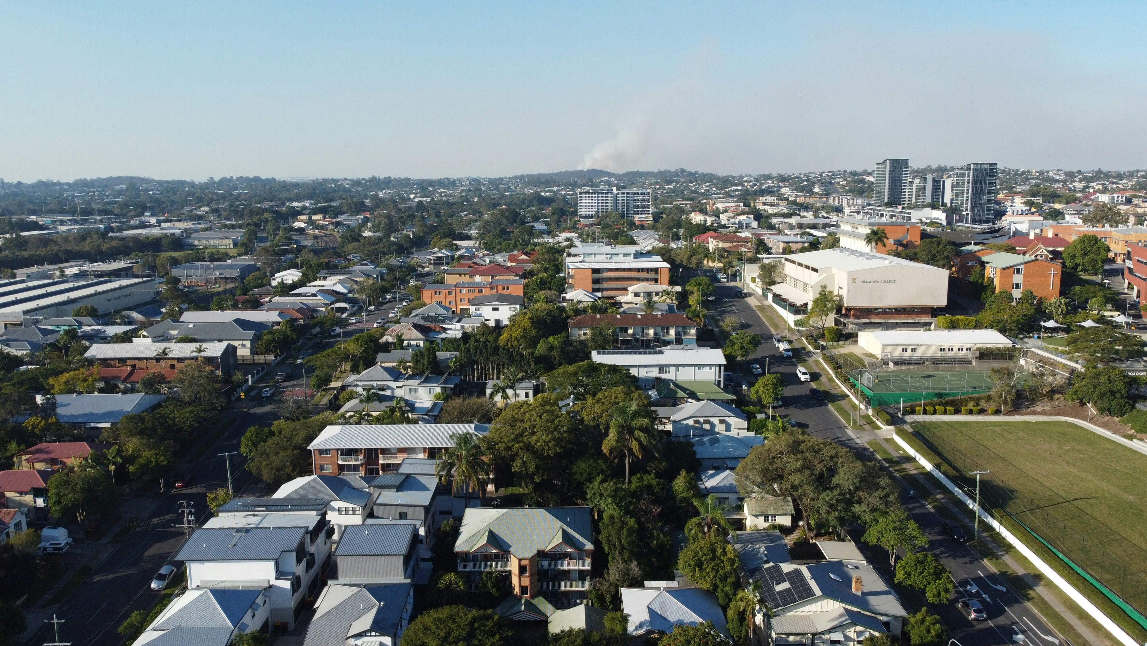 Average residential dwelling prices surpasses $1m