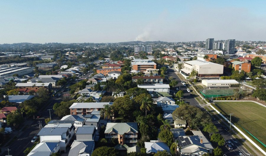 Average residential dwelling prices surpasses $1m