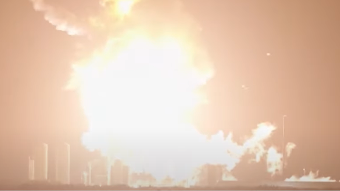 SpaceX Starship explodes on routine test flight