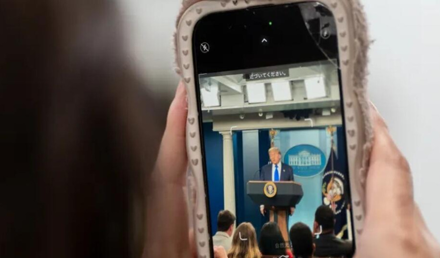 'Group of very wealthy people' circle TikTok, says Trump