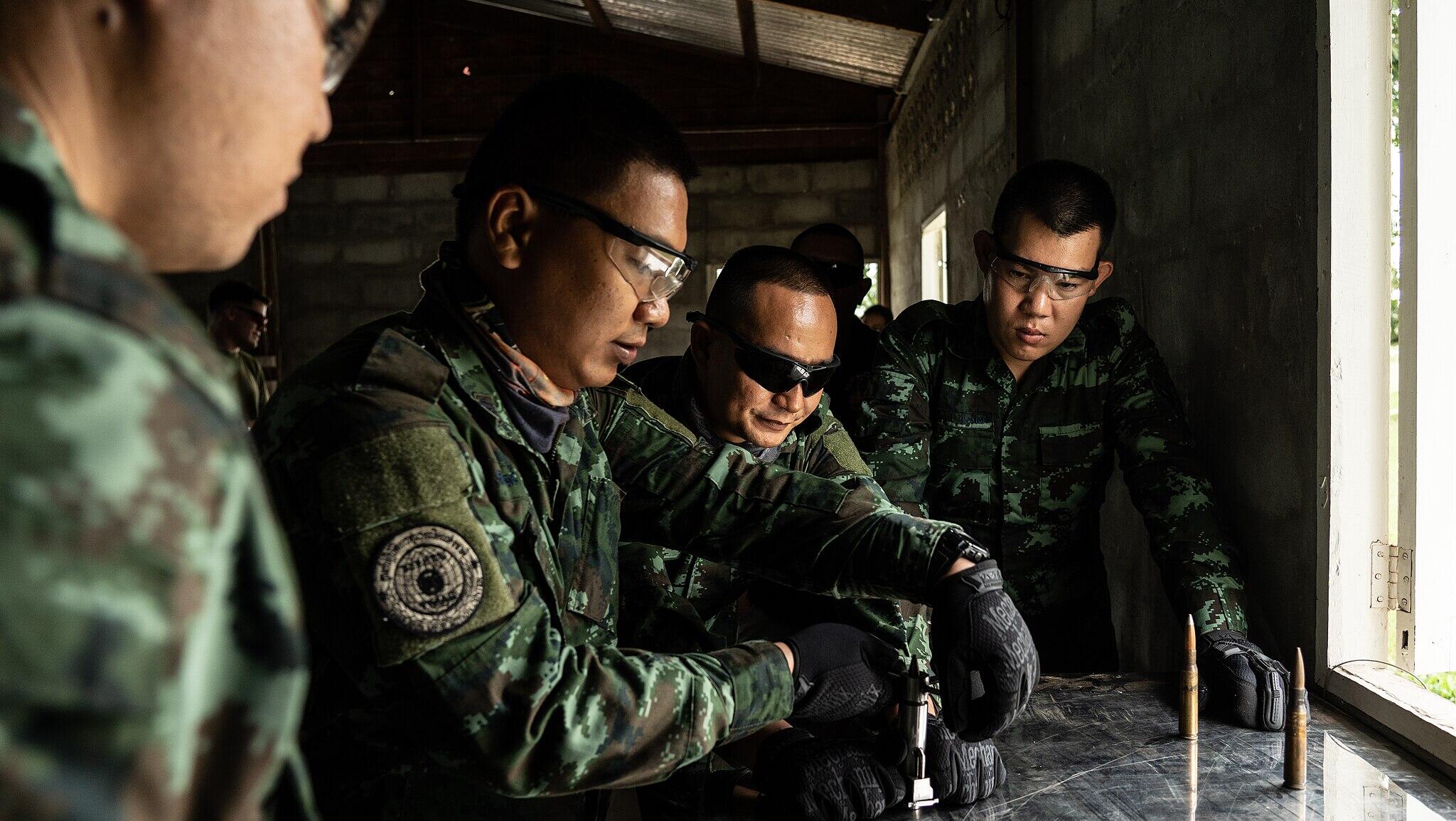 Clashes break out between Thailand, Cambodia over land