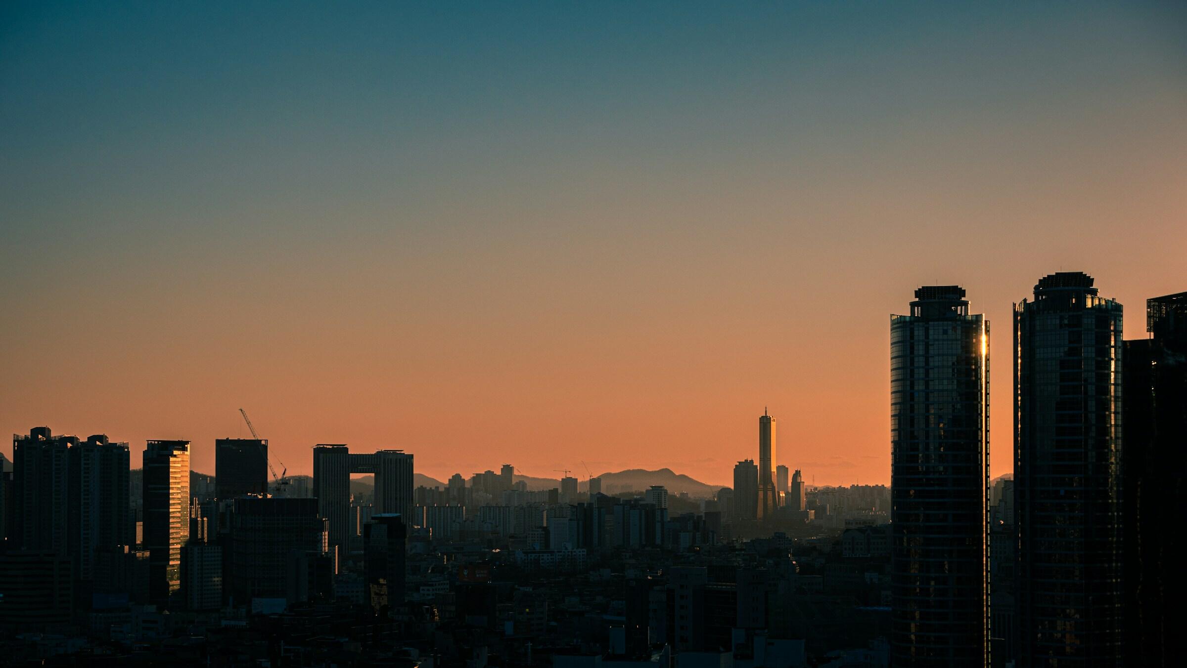 APAC markets mixed on trade concerns, Japan CPI data