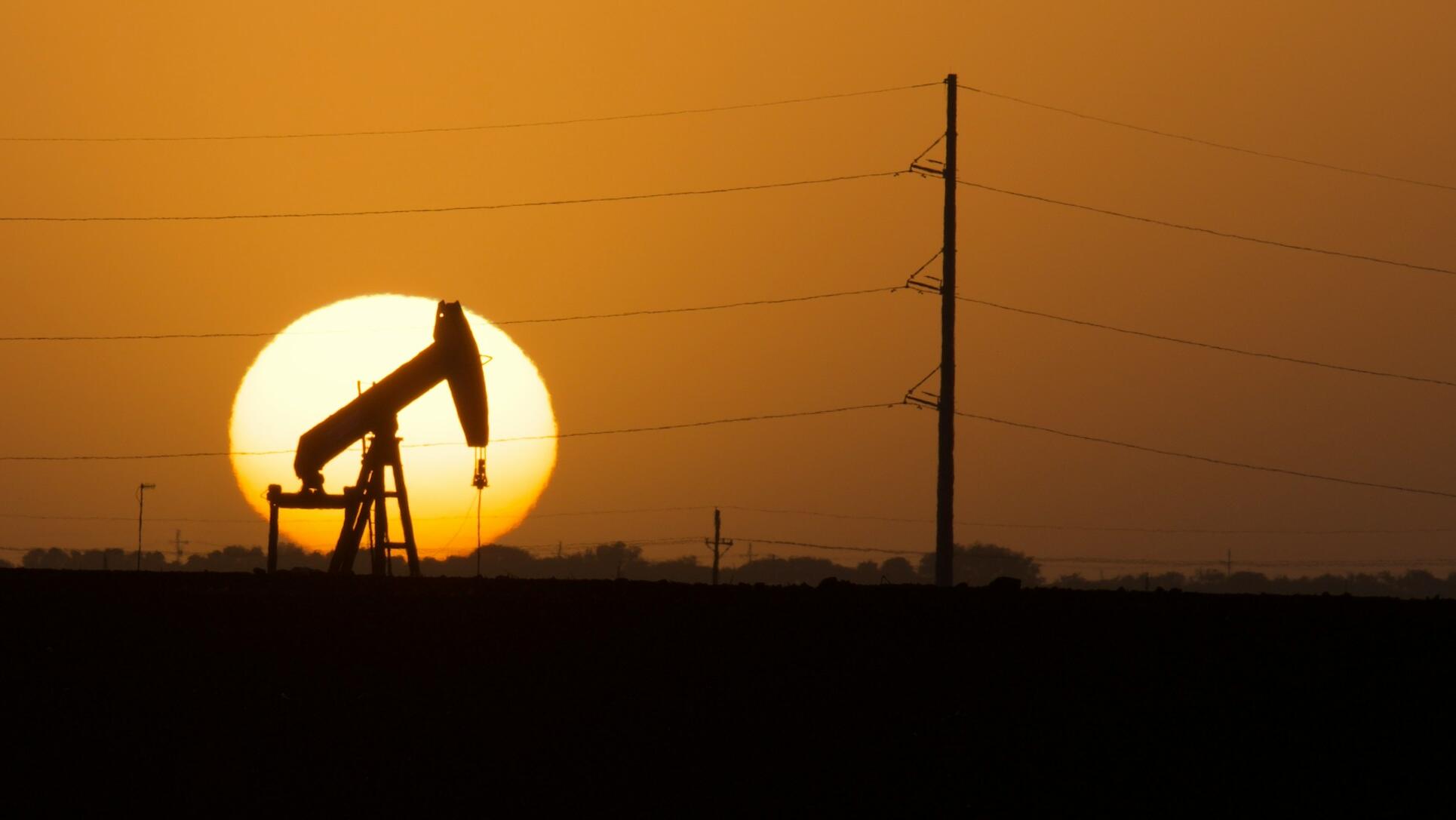 Oil up; trade optimism offsets Venezuela supply boost
