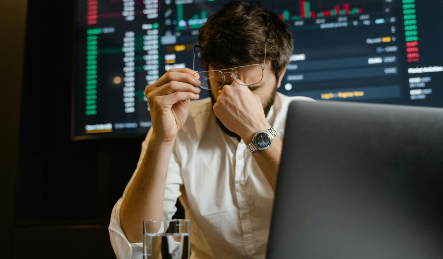 AFIC reveals cost of selling 'extreme' CBA shares