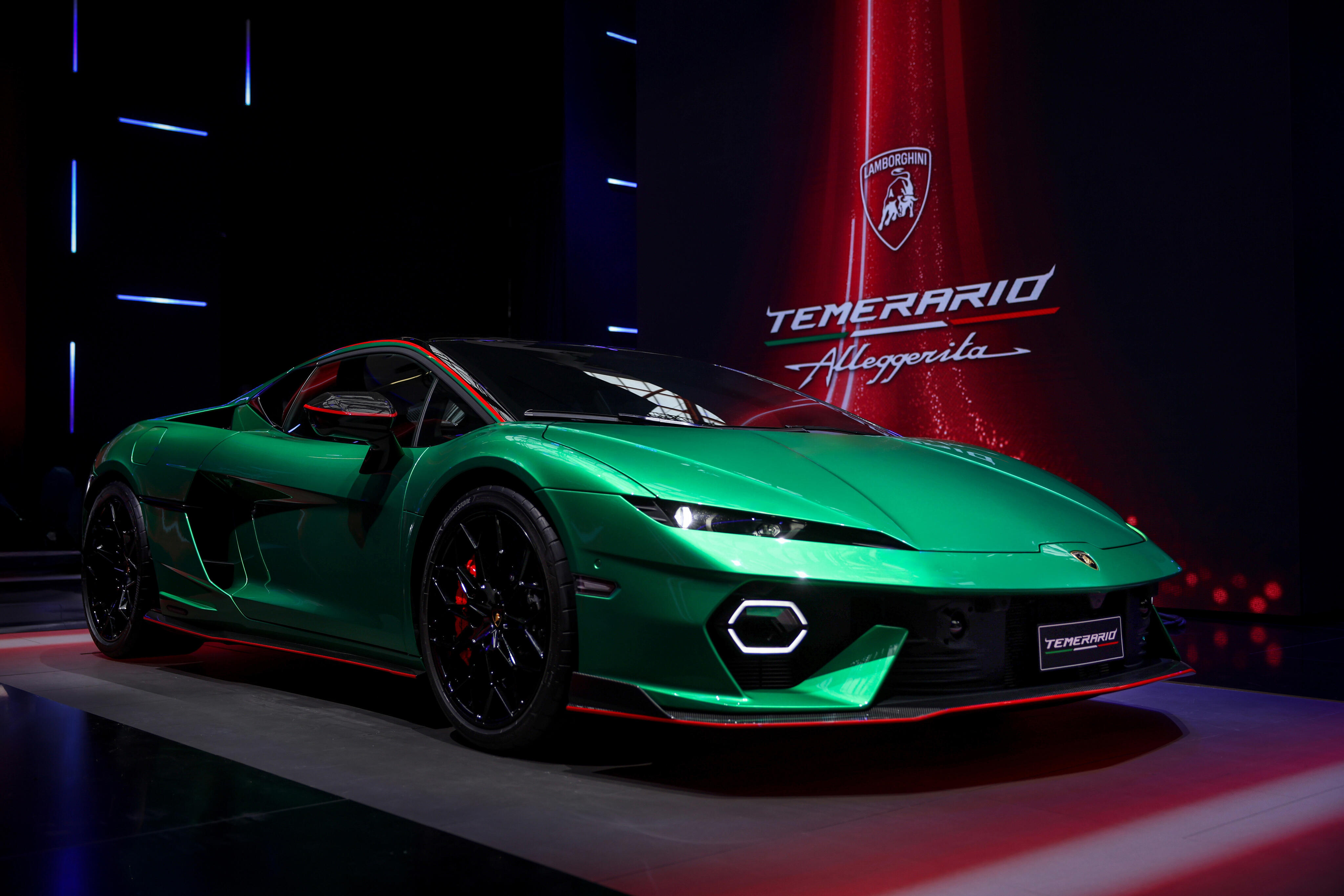 Group Night Auto Shanghai 2025