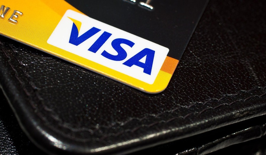 Visa beats estimates as payments volume keeps rising