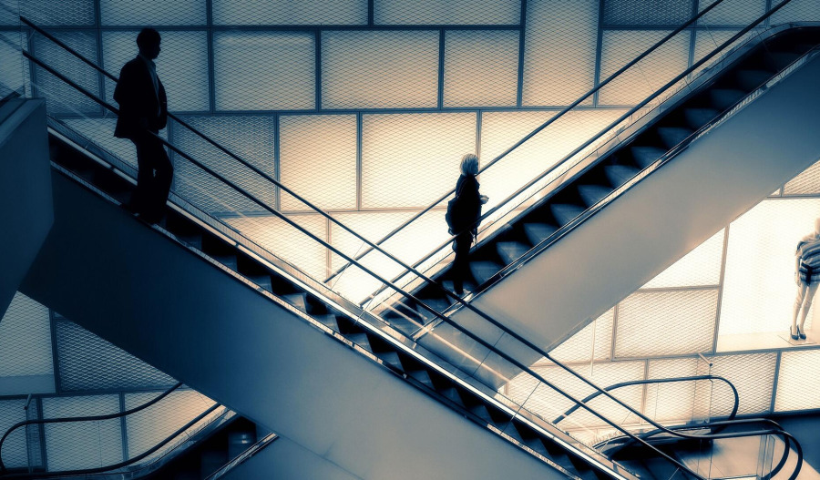 Trading Floor: Appen slides, IGO tanks, Micro-X rockets