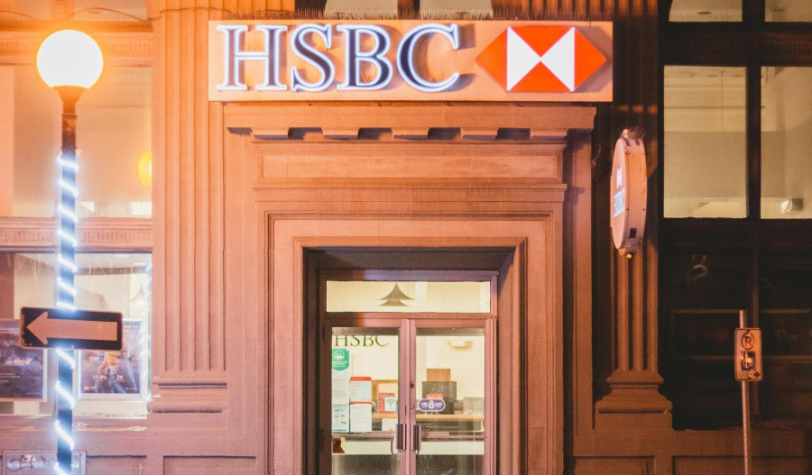 HSBC profit falls 30% amid disposals, credit losses