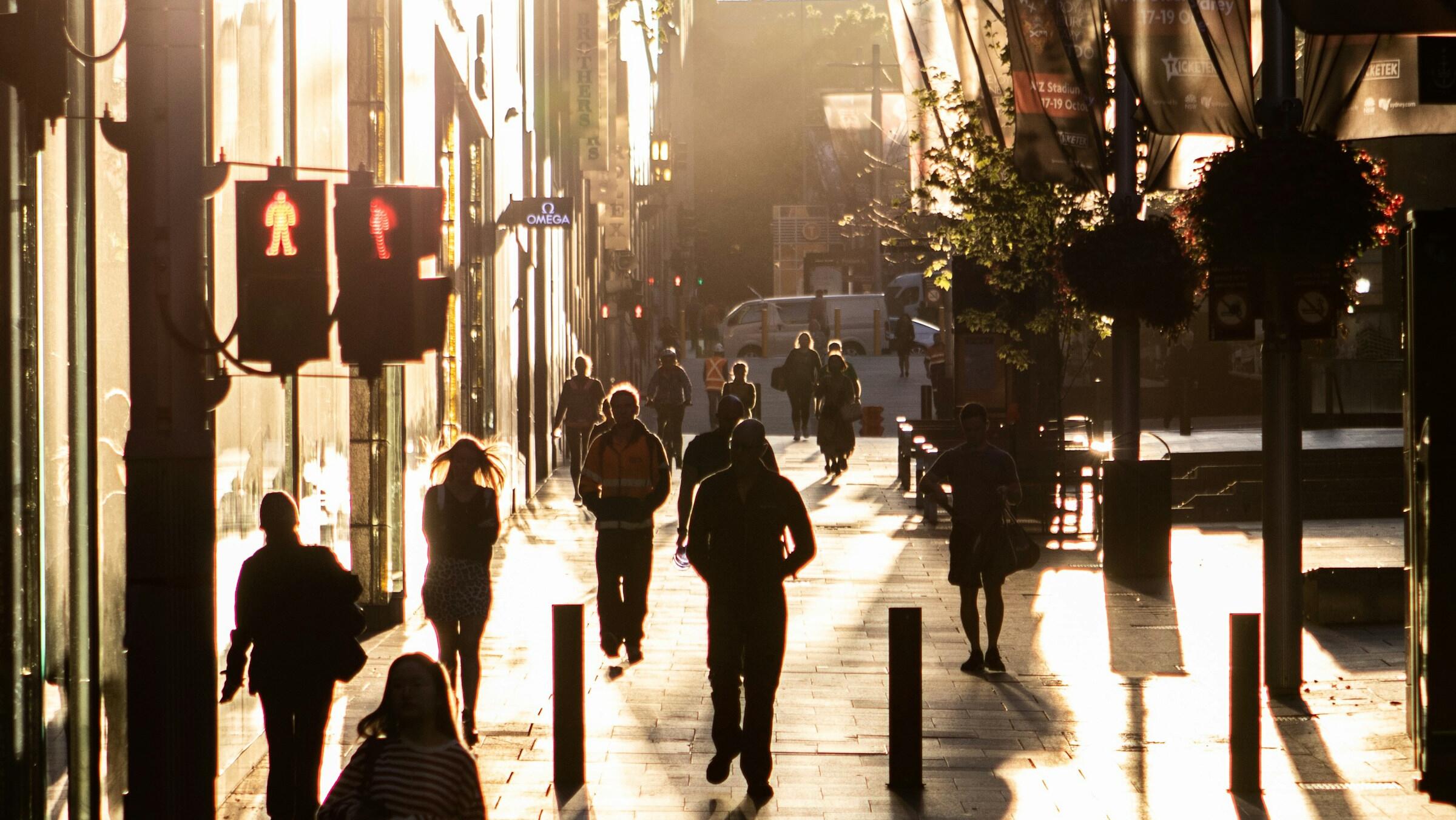 ASX futures point to lower start, retail sales ahead