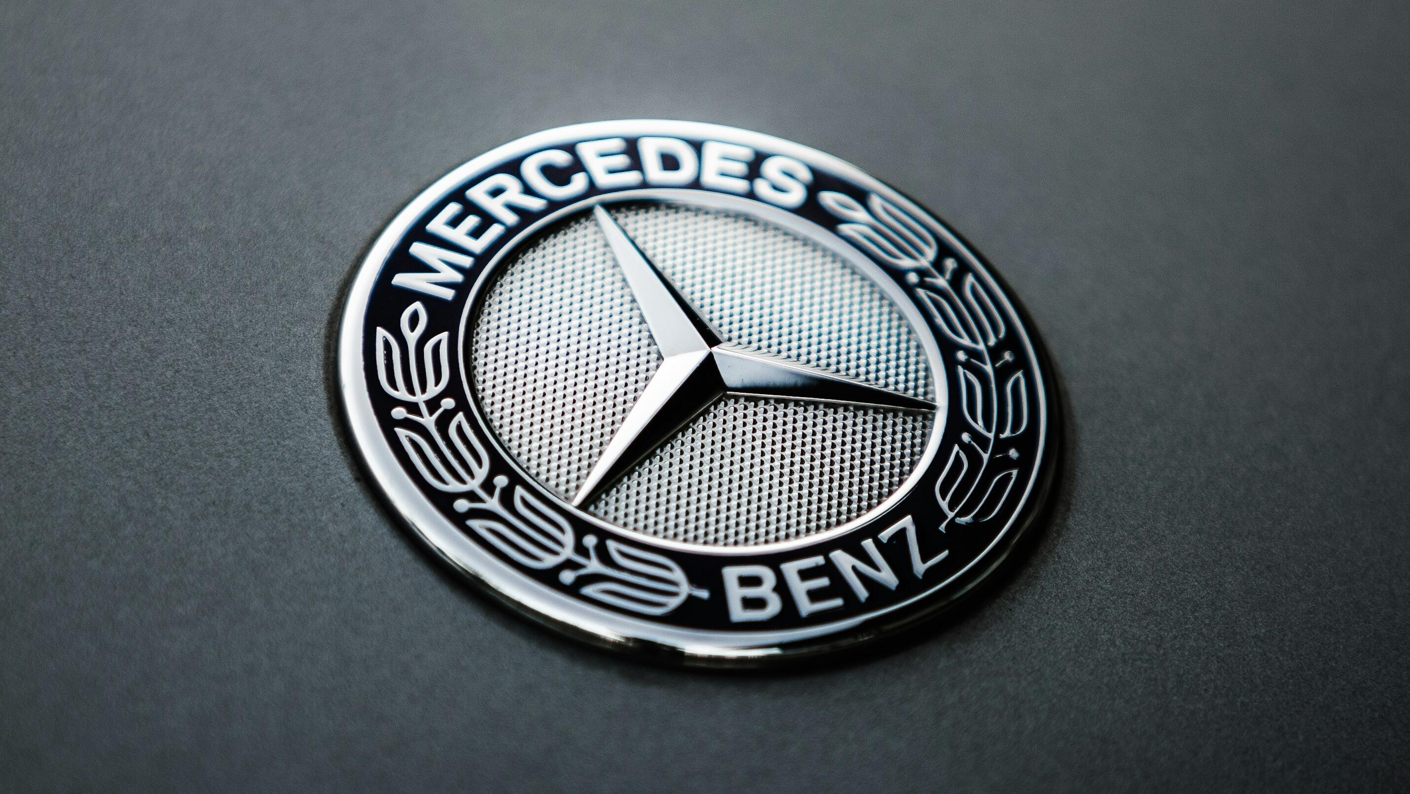 Mercedes-Benz revenues fall amid US tariffs