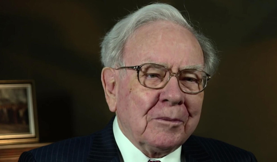 Berkshire profit dips as Buffett clears tables for Abel