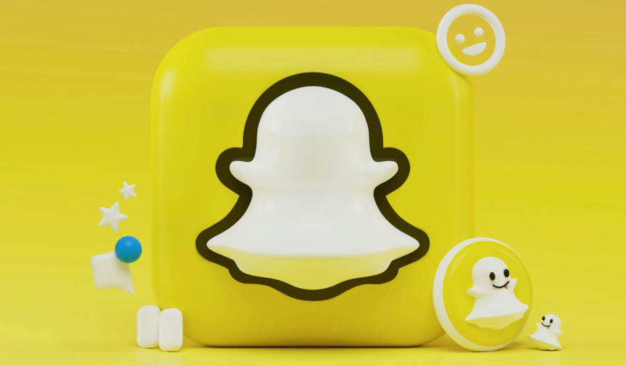 Snap shares fall on revenue miss, continued losses