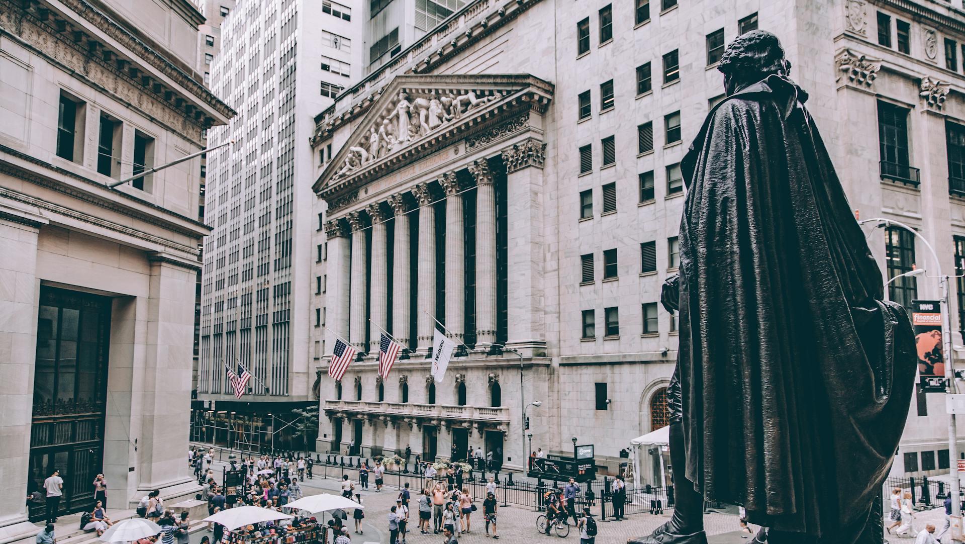 White House eyes IPOs for Fannie Mae and Freddie Mac