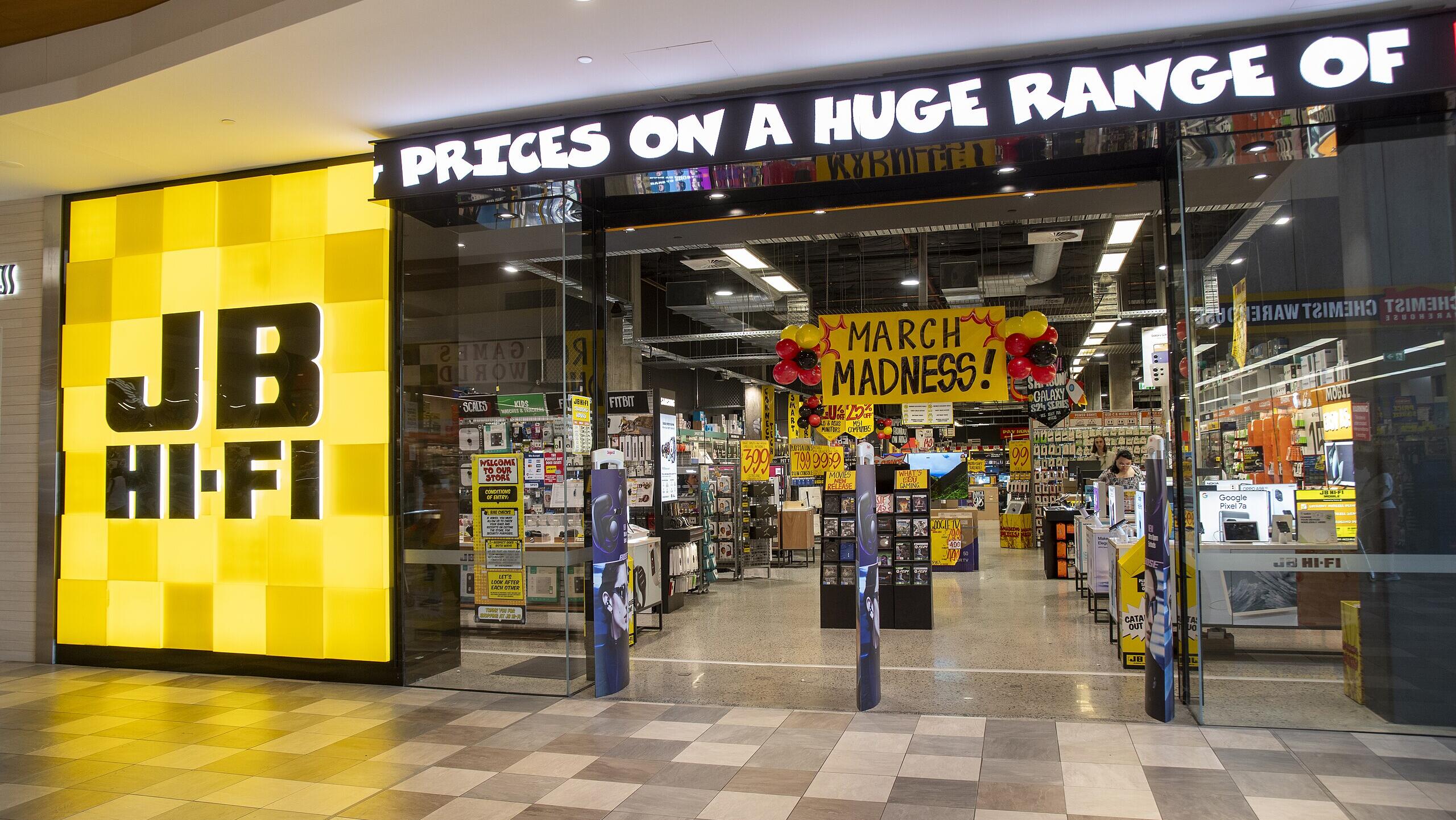 JB Hi-Fi changing boss after lift in profits, dividends