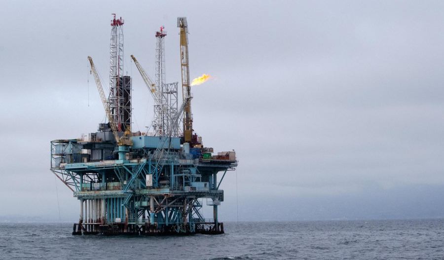 Markets: Oil prices slip as US-Russia talks loom