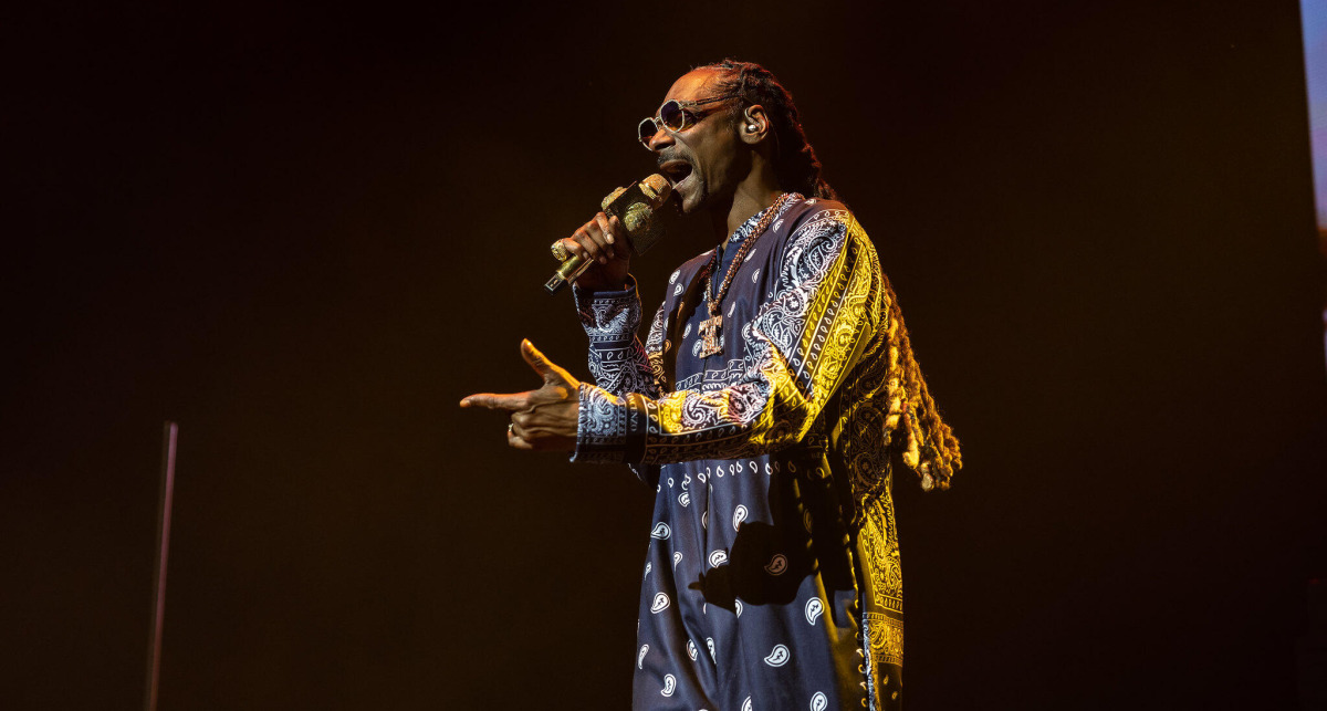 Rapper to entertain packed Aussie footy joint