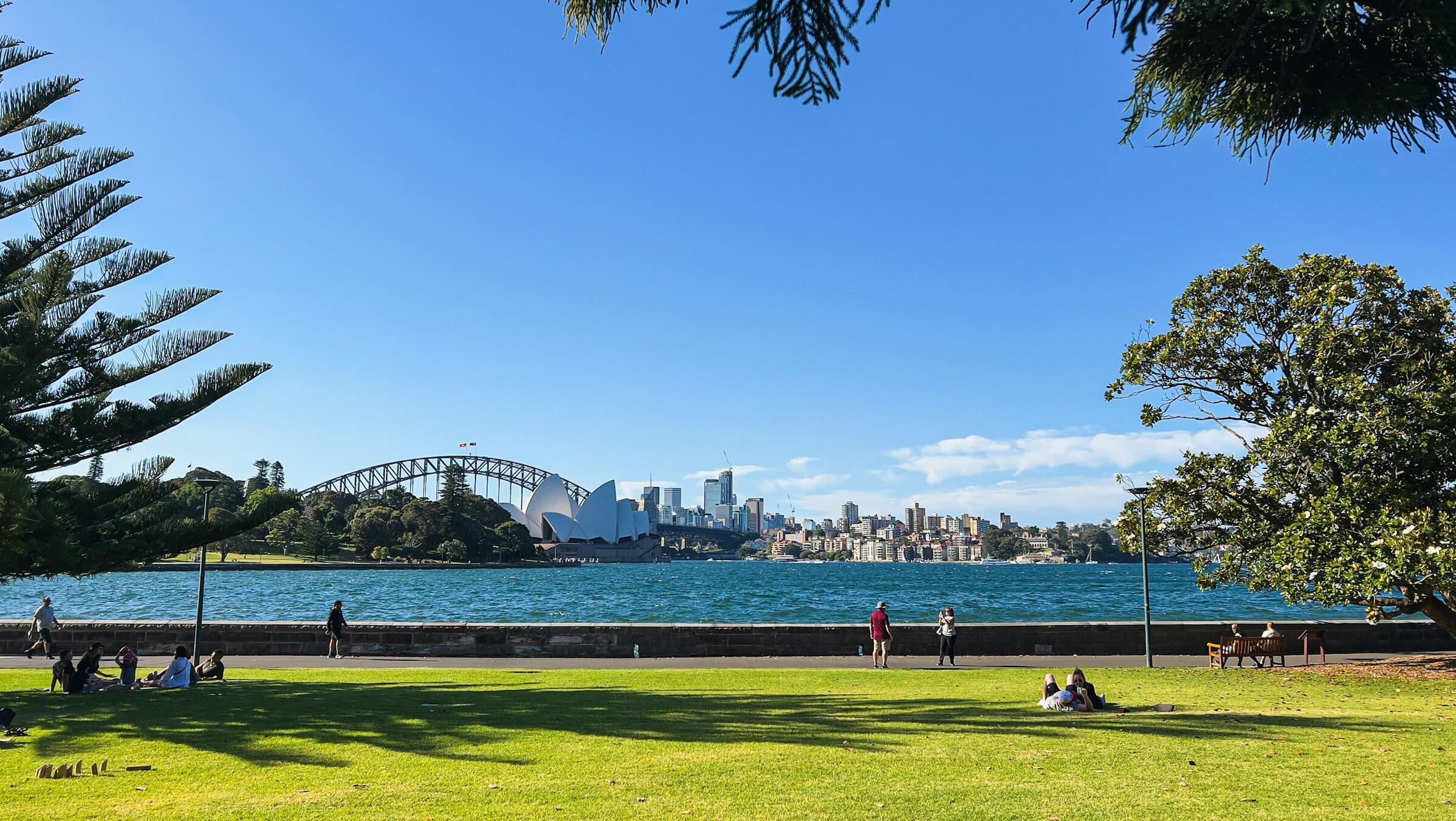 ASX 200 refreshes records as RBA cuts rates to 3.6%