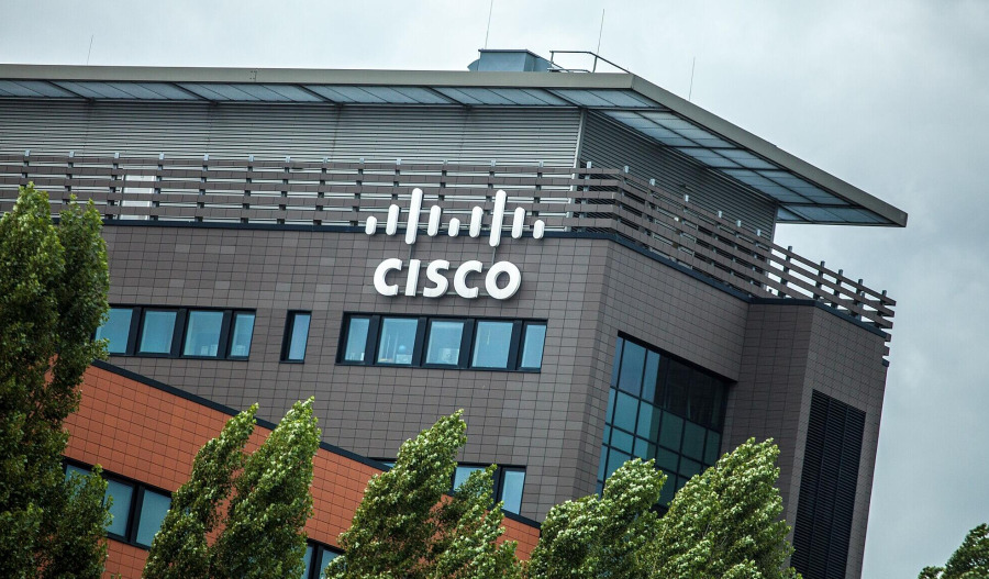 Cisco beats estimates with strong AI order growth