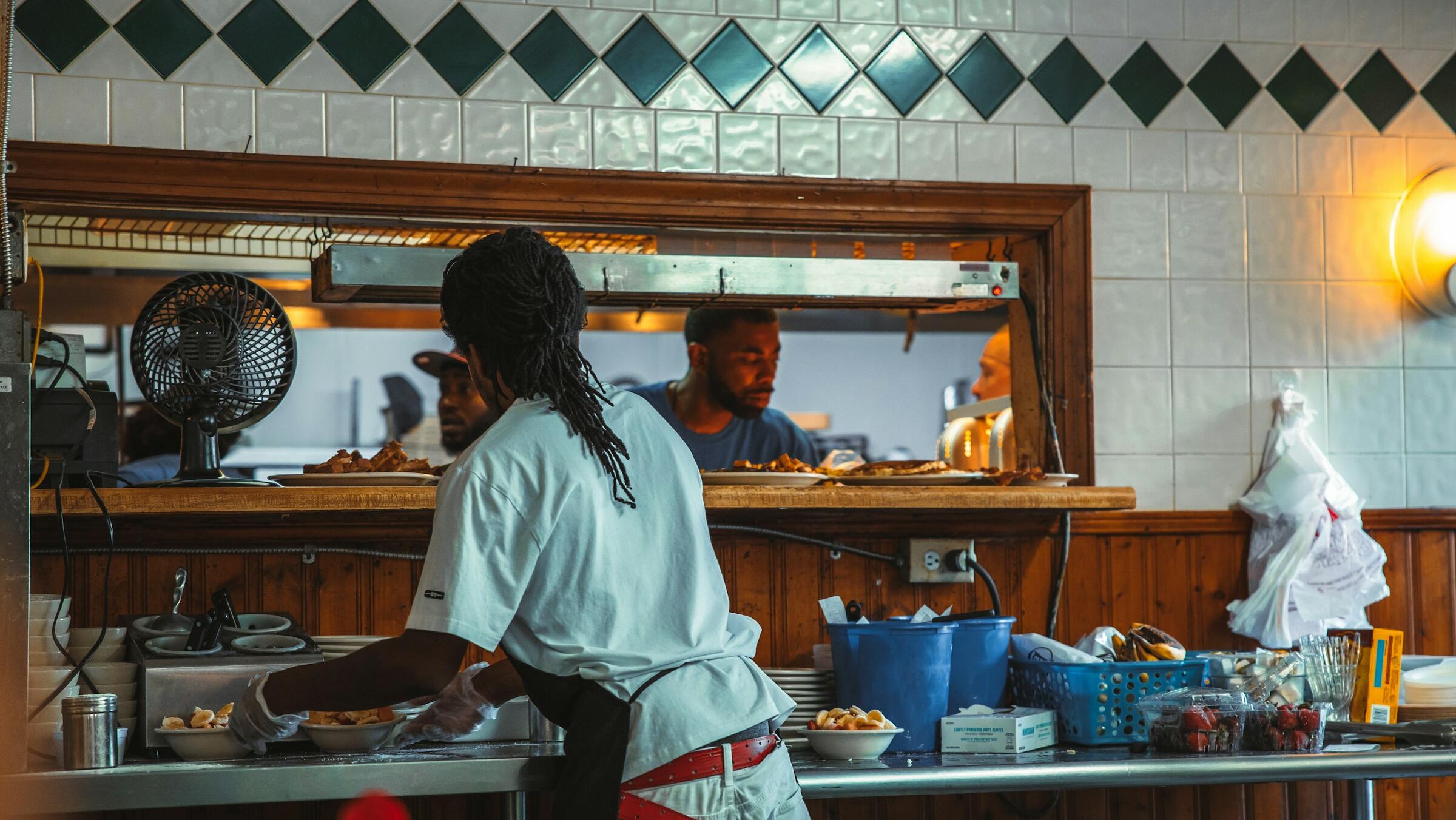 Fast food hit: Economic concerns weigh on US diners
