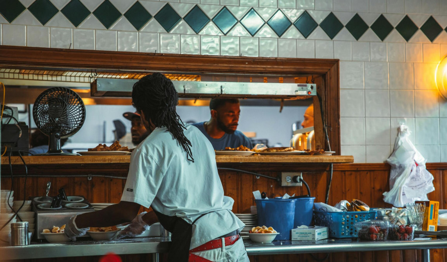 Fast food hit: Economic concerns weigh on US diners