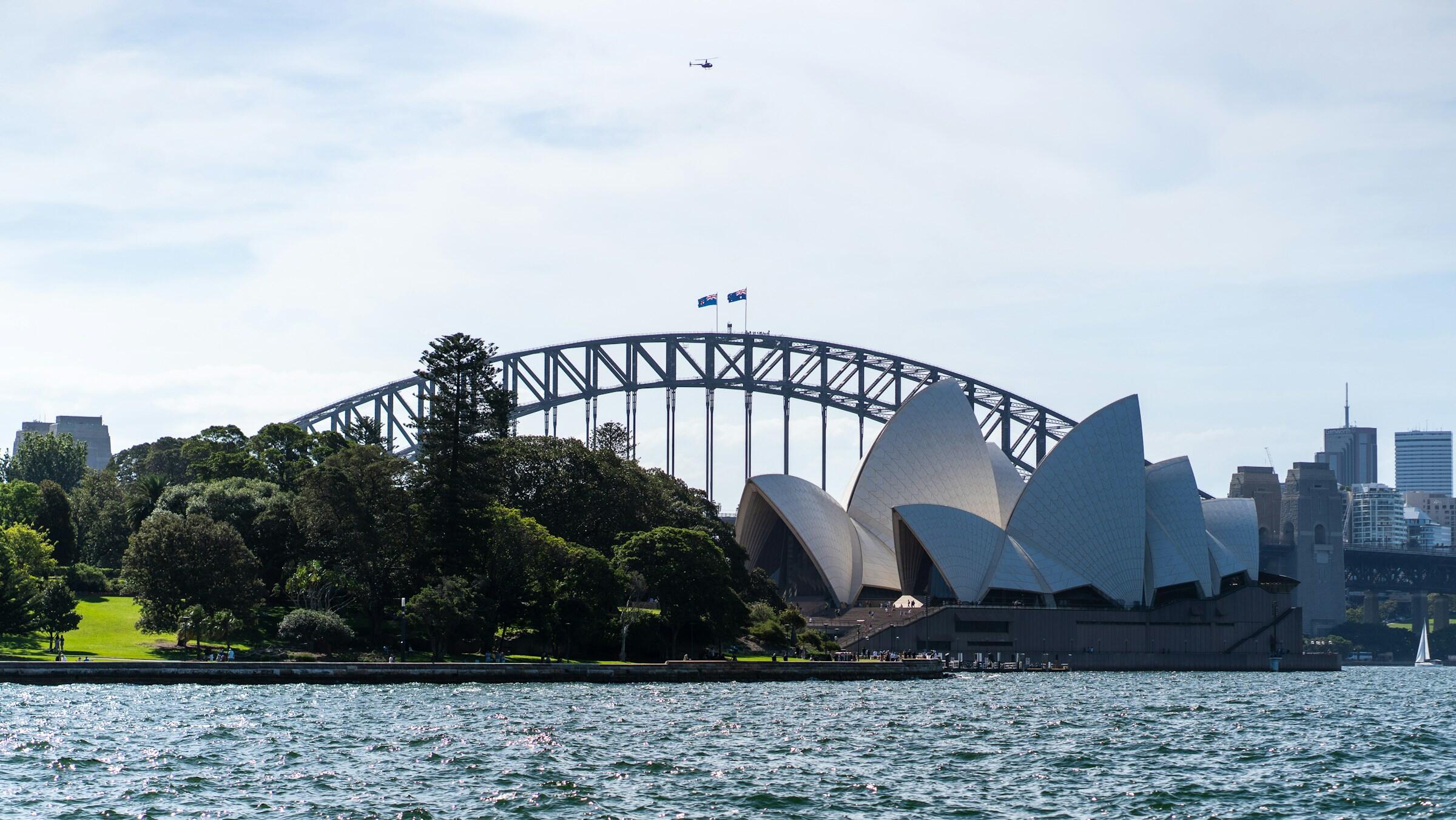 Mixed Wall St leaves ASX seeking corporate guidance