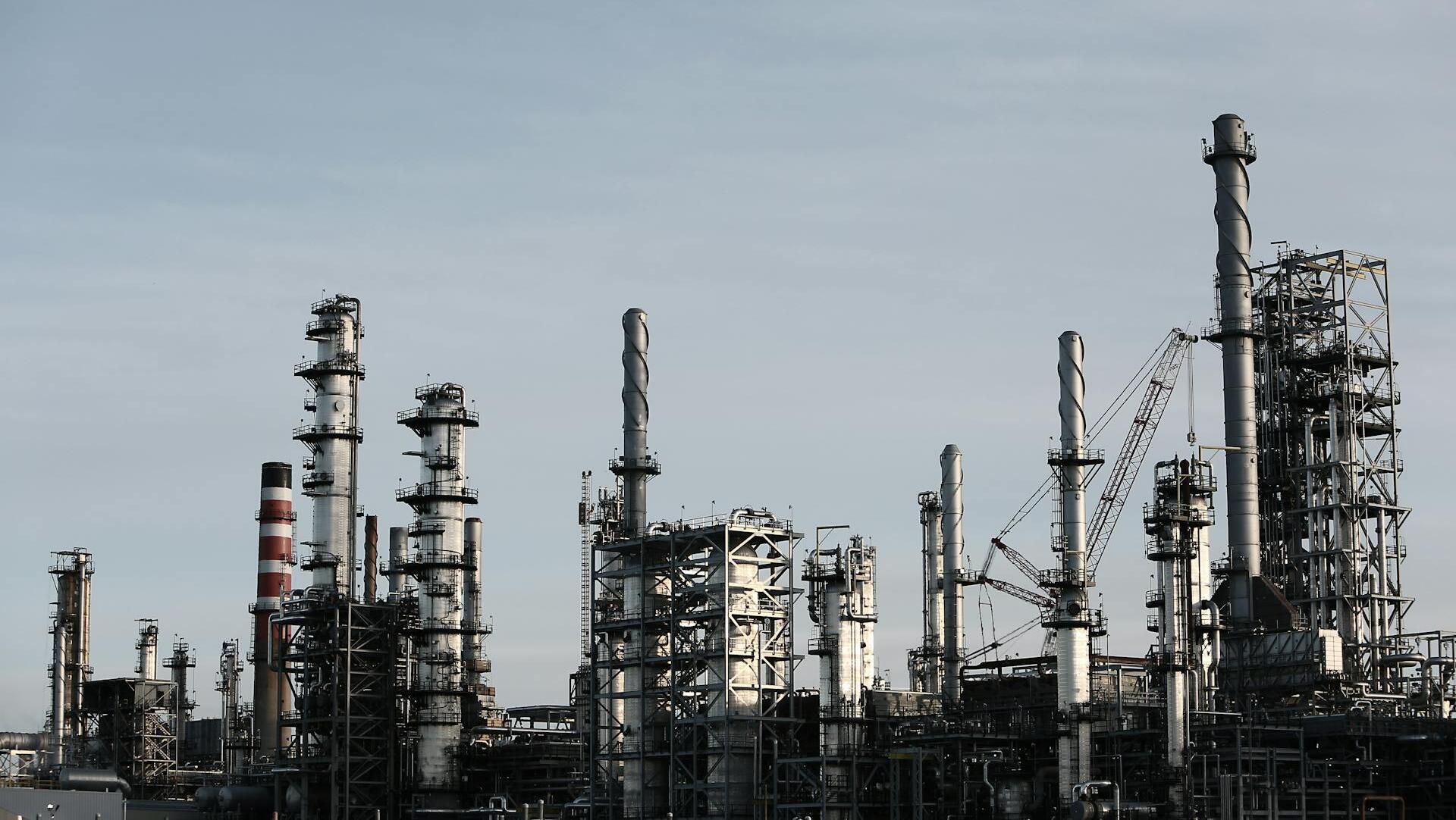 Oil eases ahead of Trump-Putin talks in Alaska