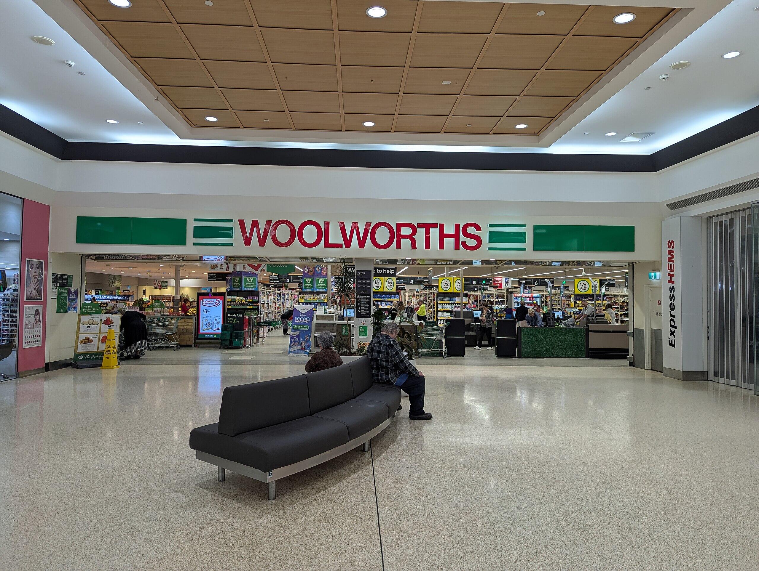 Woolworths Supermarket with former branding, taken at Westfield Booragoon