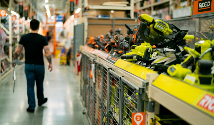Home Depot stock rises 3% on growing US store sales