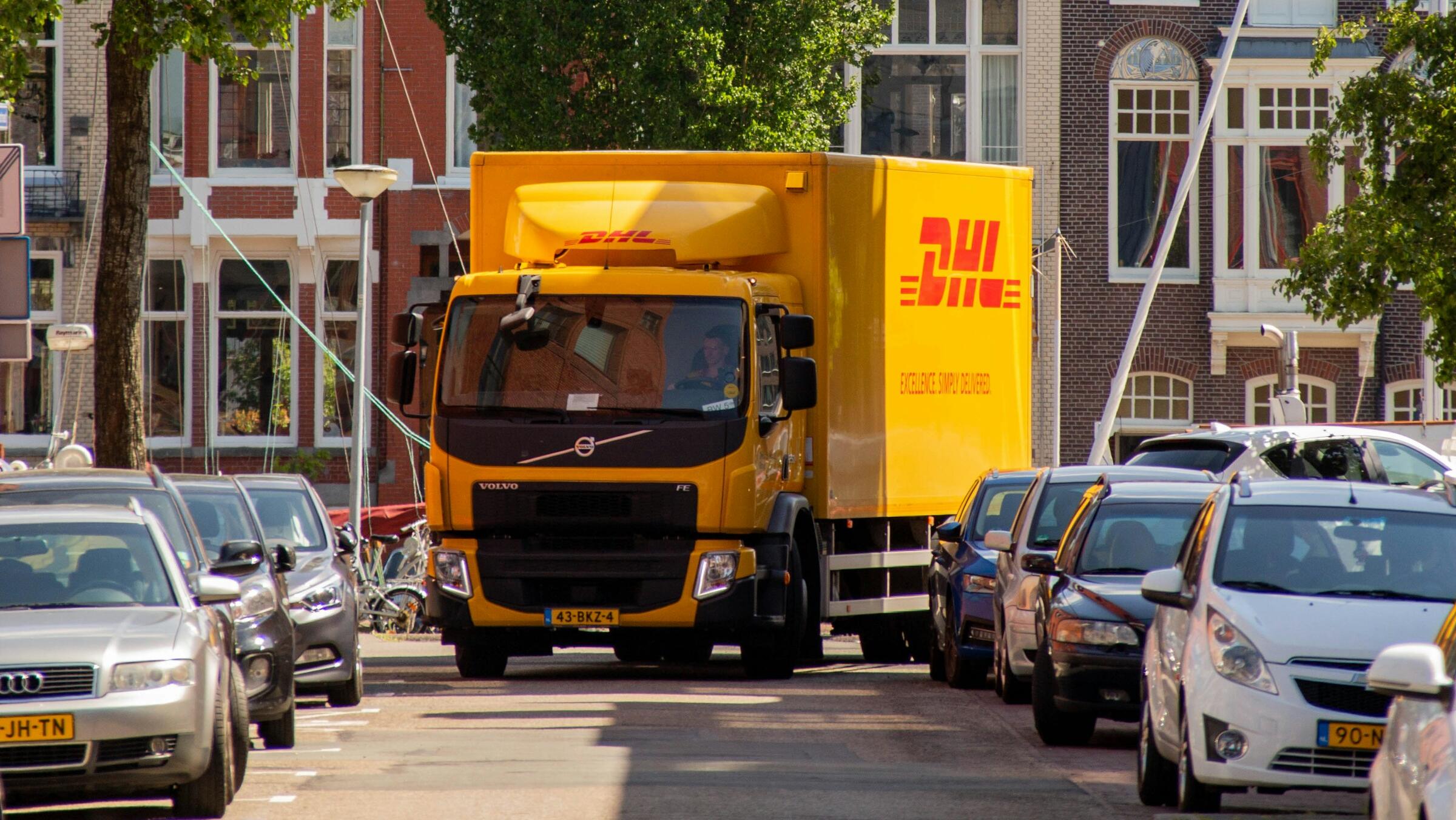 Europe, Australia postal carriers halt shipments to US