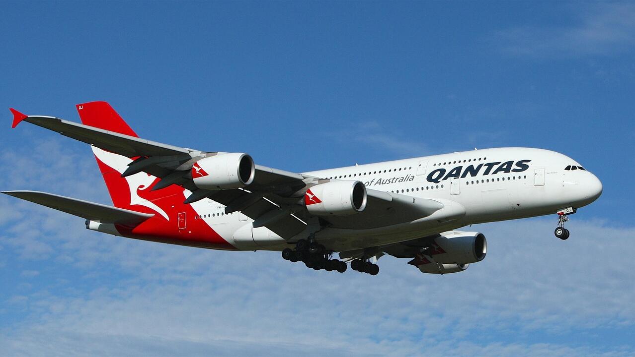 Qantas shares soar to fresh record as profit surges