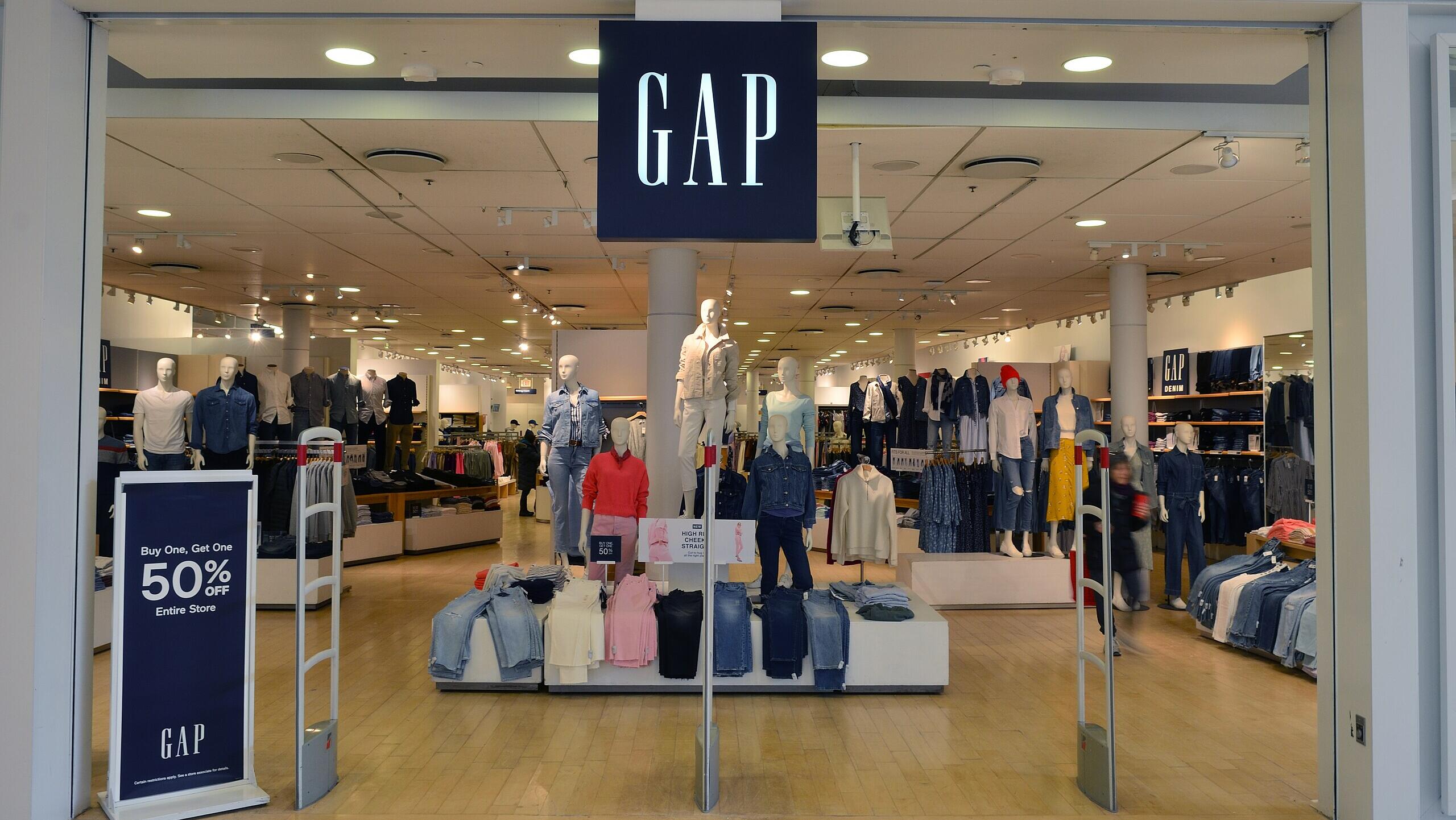 Gap stock slides on sales miss, flags tariff impact