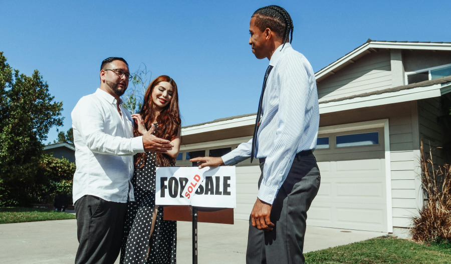 US pending home sales drop 0.4% amid Northeast slump