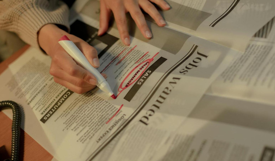 US job openings sink to 10mth lows in July