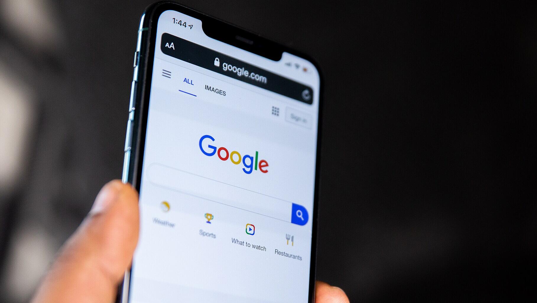 EU fines Google for advertising violations
