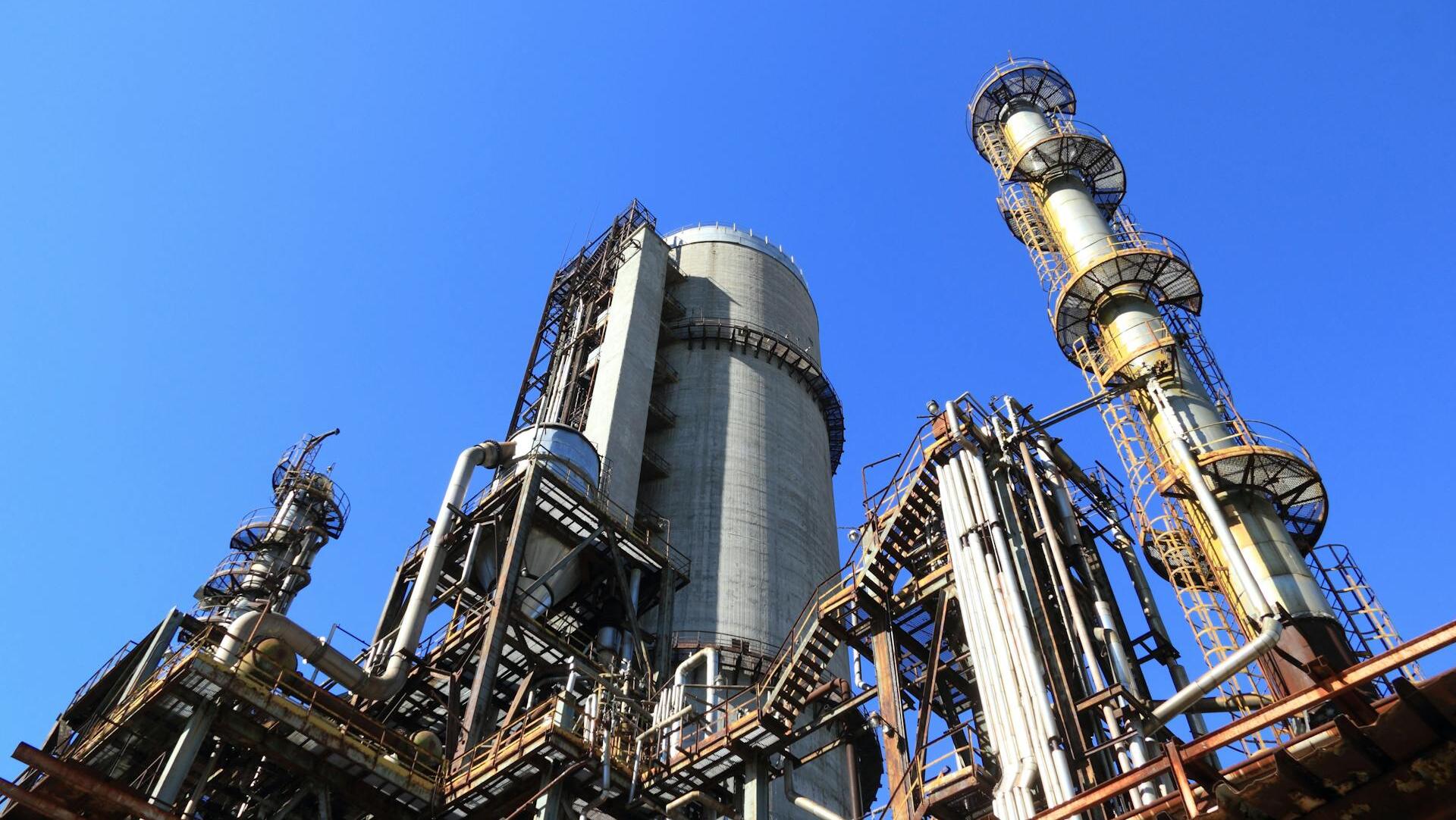 Oil rises post-OPEC+ hike, focus on Russia supply risks