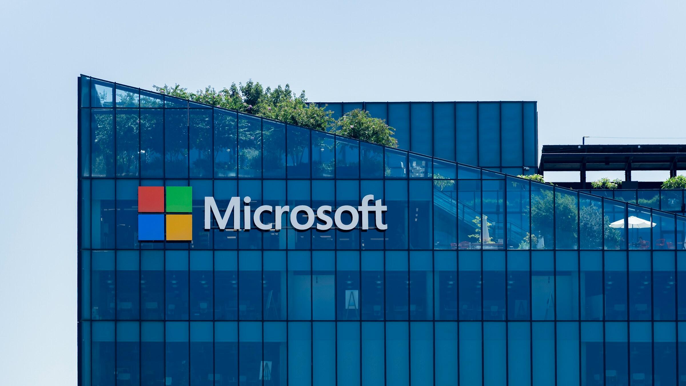Microsoft avoids EU fine with price cut, unbundling