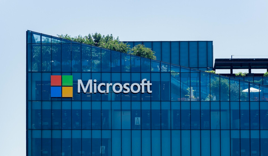 Microsoft avoids EU fine with price cut, unbundling