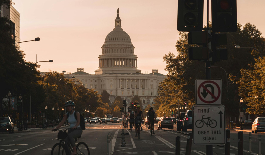 Trump may take over DC's police if they do not help ICE