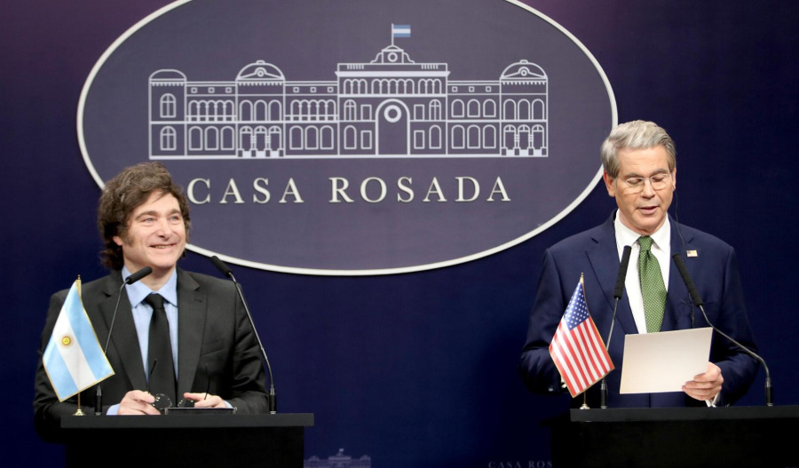 US pledges $20bn swap line to support Argentina