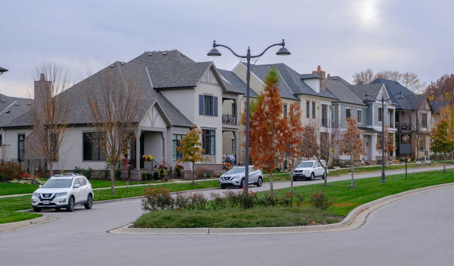 US existing home sales stall as supply tightens