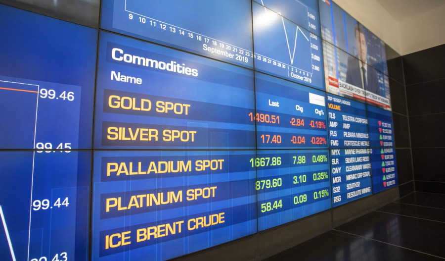 ASX lags, heads opposite to stronger Wall St