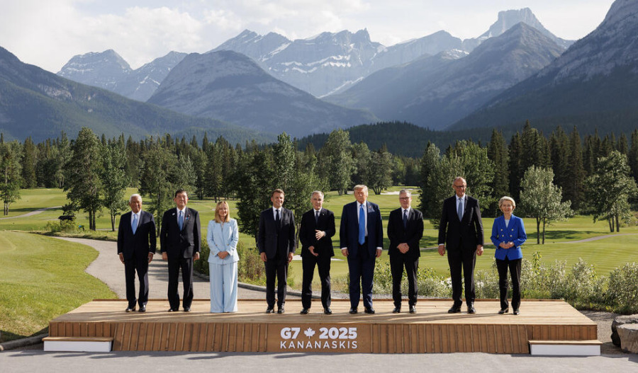 G7 nations pressure countries still buying Russian oil