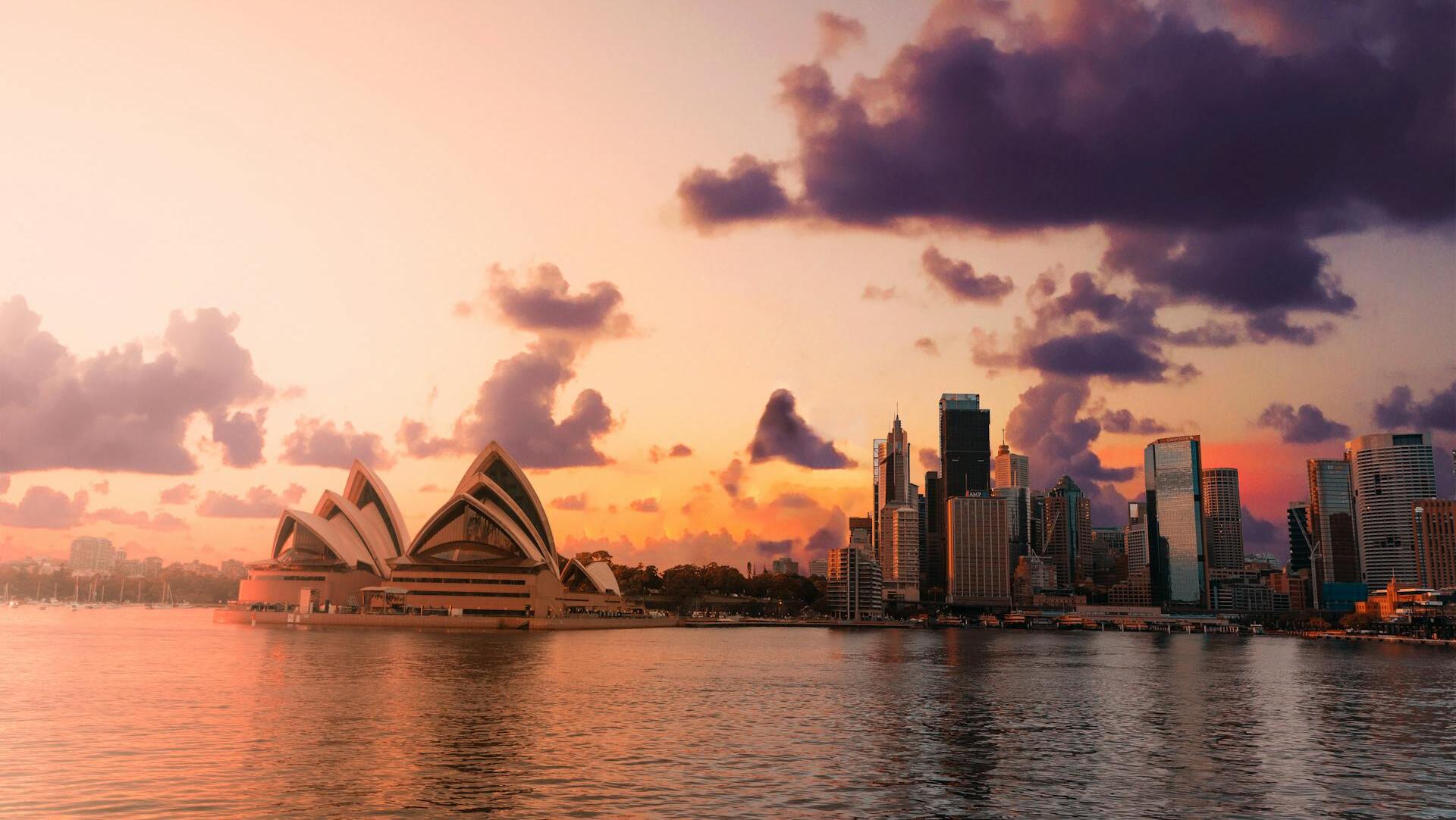ASX rises as tech and healthcare lead; up 2.3% on week