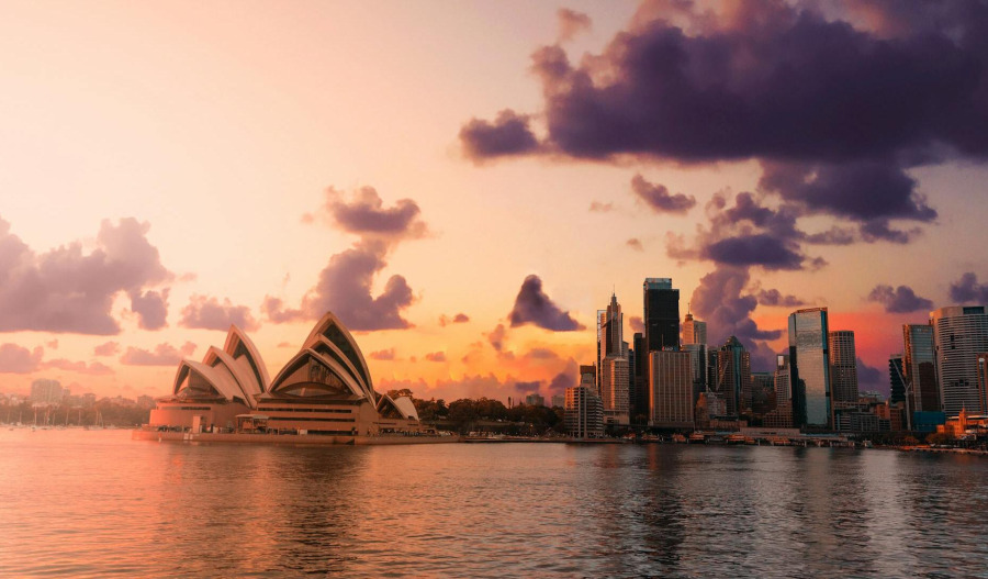 ASX rises as tech and healthcare lead; up 2.3% on week